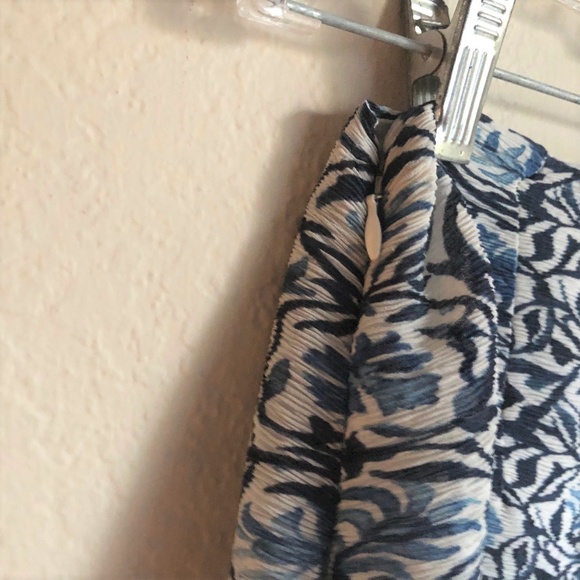 NWT H & M Pleated Blue/Black/White Pleated Skirt - Picture 6 of 8